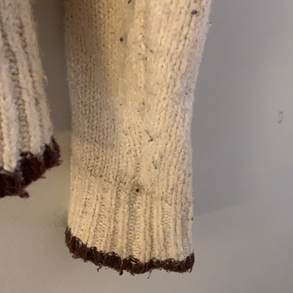 American Eagle Knit Sweater - Picture 4 of 4